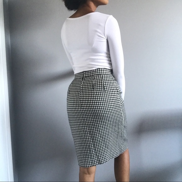 Midi Houndstooth Vintage Skirt 🖤 - Picture 3 of 8